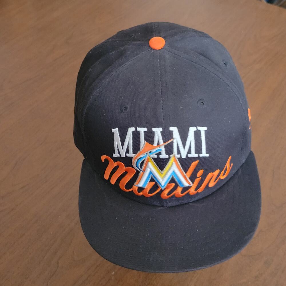 MIami Marlins New Era 9FIFTY Embroidered Logo Hat One size fits all Adjustable